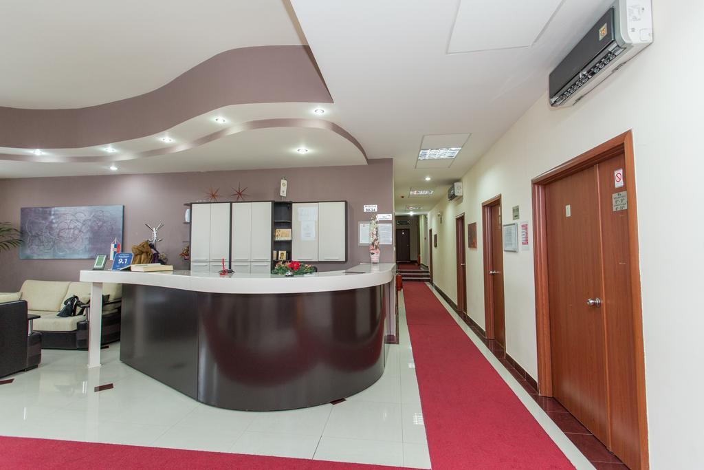 פירוט Sin-Kom Hotel Garni מראה חיצוני תמונה