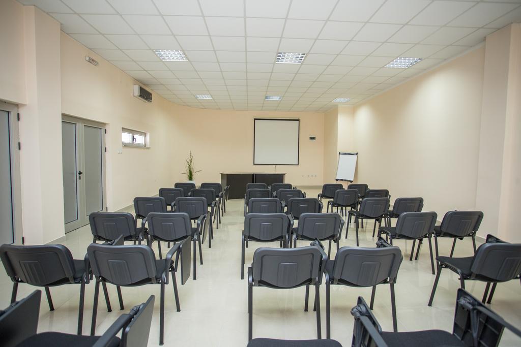 פירוט Sin-Kom Hotel Garni מראה חיצוני תמונה