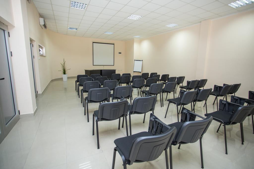 פירוט Sin-Kom Hotel Garni מראה חיצוני תמונה