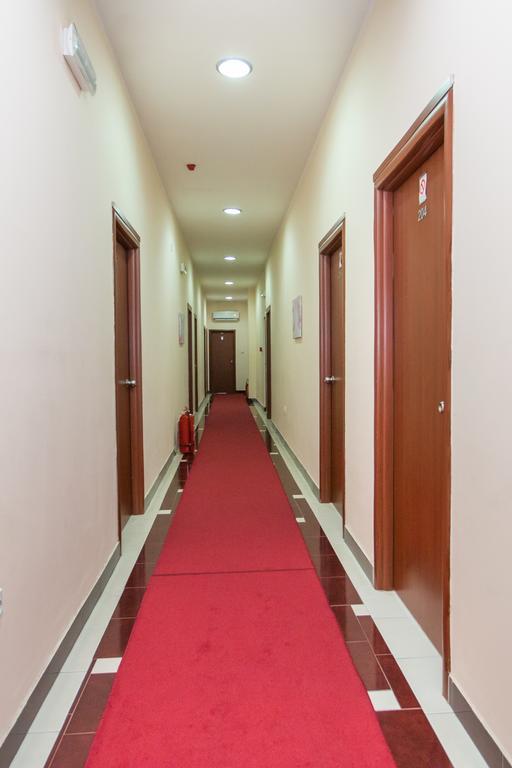 פירוט Sin-Kom Hotel Garni מראה חיצוני תמונה